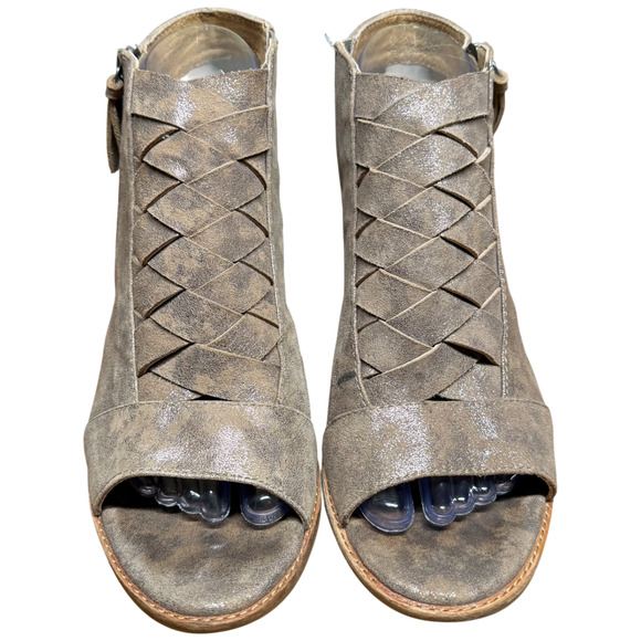 SOFFT McKenna Women's 9M Peep Toe Heeled Sandals Smoked Suede Metallic Shoes - Picture 8 of 16